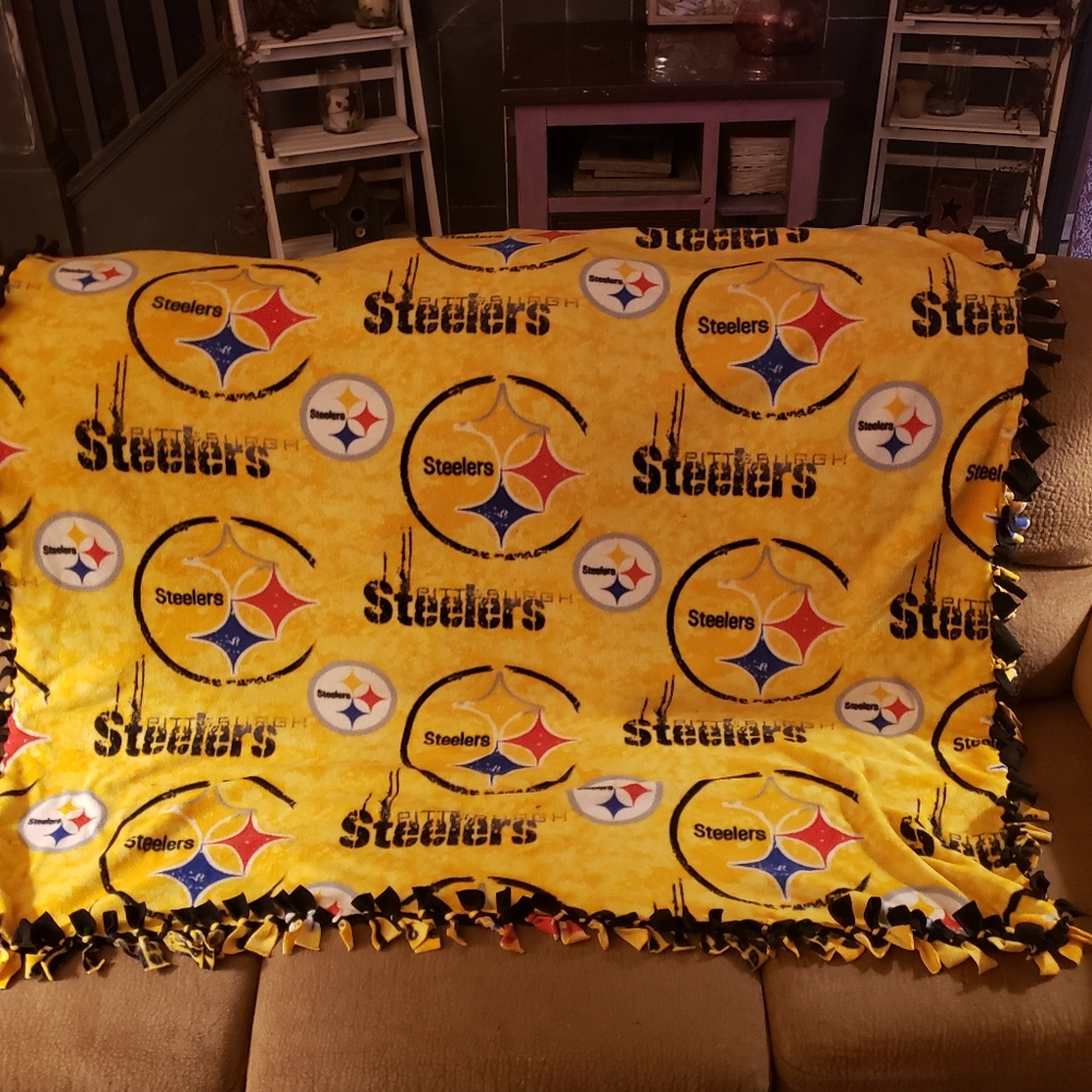 Pittsburgh Steelers 52.5 W x 48"L 100% Polyester Fleece Logo Sports.